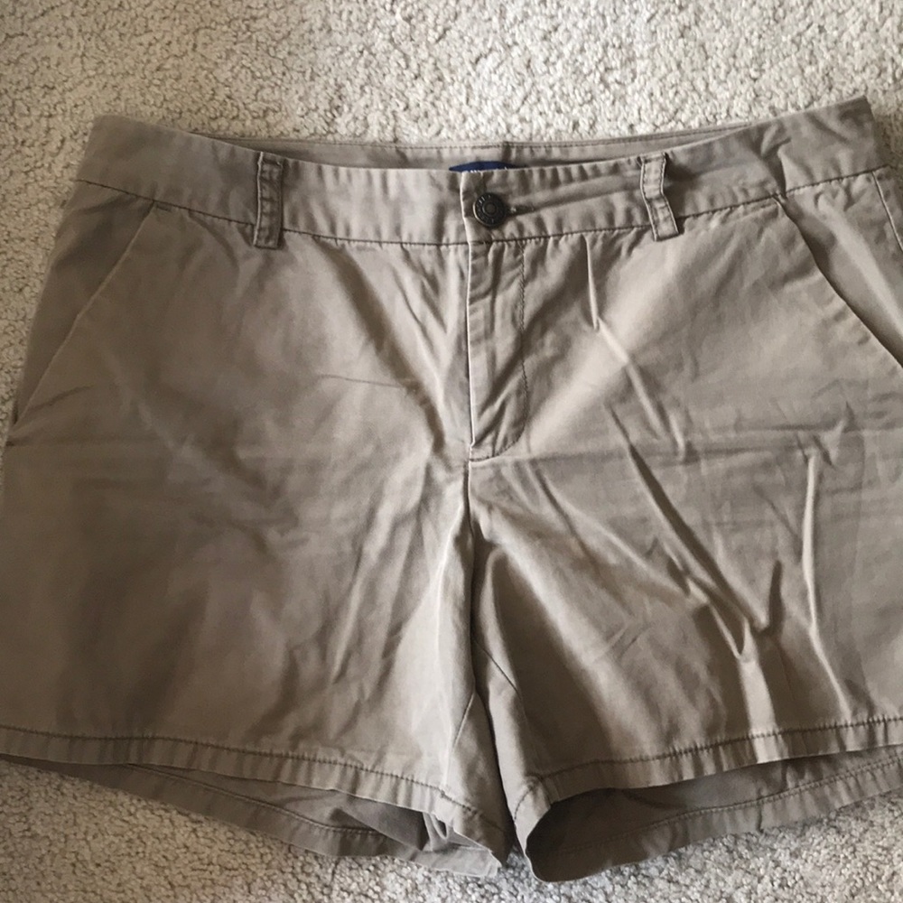 Gap Aubrey cut shorts. Size 12